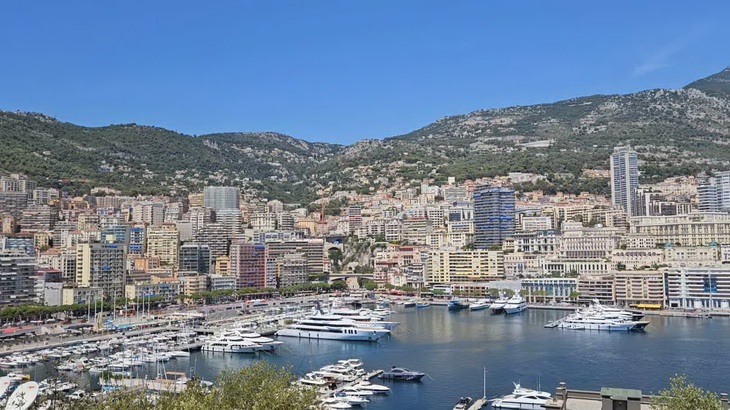 Monaco nhìn từ trên cao. Ảnh: VŨ LÊ