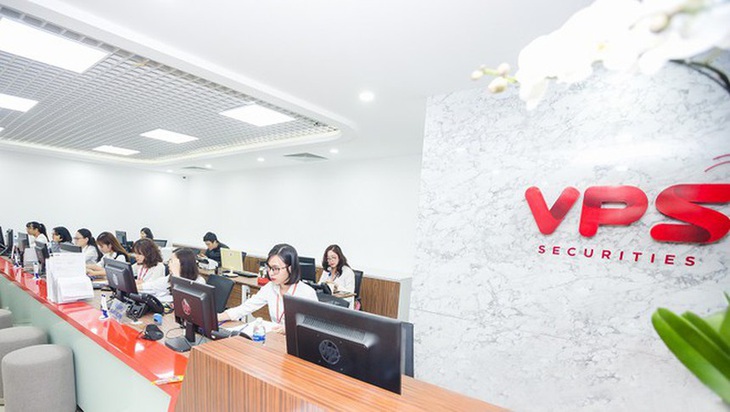 Nhiều nhà đầu tư là khách hàng của VPS bị đăng nhập bất hợp pháp vào tài khoản chứng khoán - Ảnh: VPS