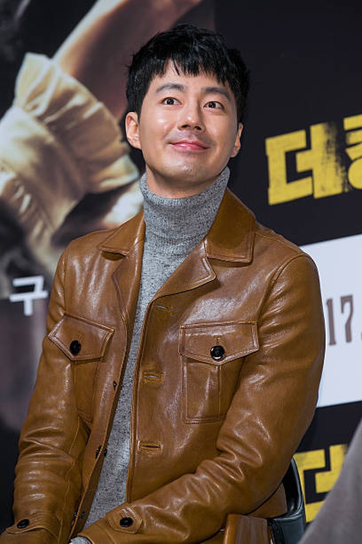 Jo In Sung bác bỏ tin đồn kết hôn, chưa từng hẹn hò với cựu phát thanh viên Park Sun Young