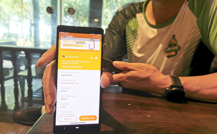 Mất hơn 30 triệu đồng vì bị lừa đảo hò hẹn trên mạng - Ảnh: VŨ TUẤN Mất hơn 30 triệu đồng vì bị lừa đảo hò hẹn trên mạng - Ảnh: VŨ TUẤN