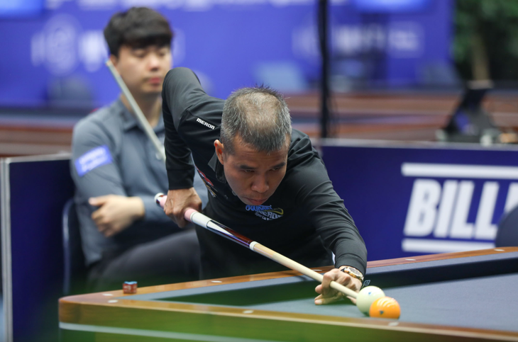 Tay cơ hàng đầu làng billiard Việt Nam Trần Quyết Chiến - Ảnh: UMB