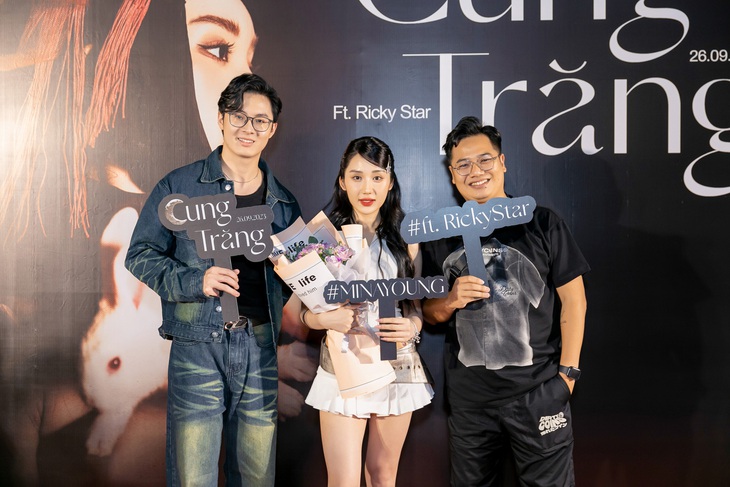 "Hot girl quân nhân" Mina Young debut thành ca sĩ - Ảnh 4. Streamer Noway (trái)