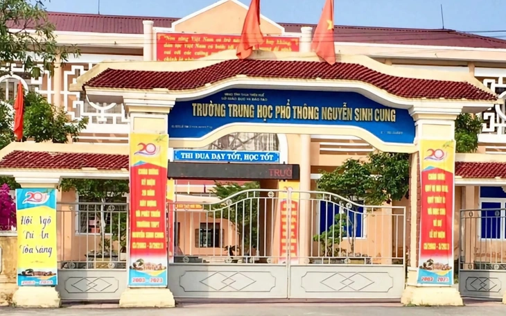 Lộ đề thi môn toán, hơn 600 học sinh lớp 8 ở Bình Phước kiểm tra lại - Ảnh 2.
