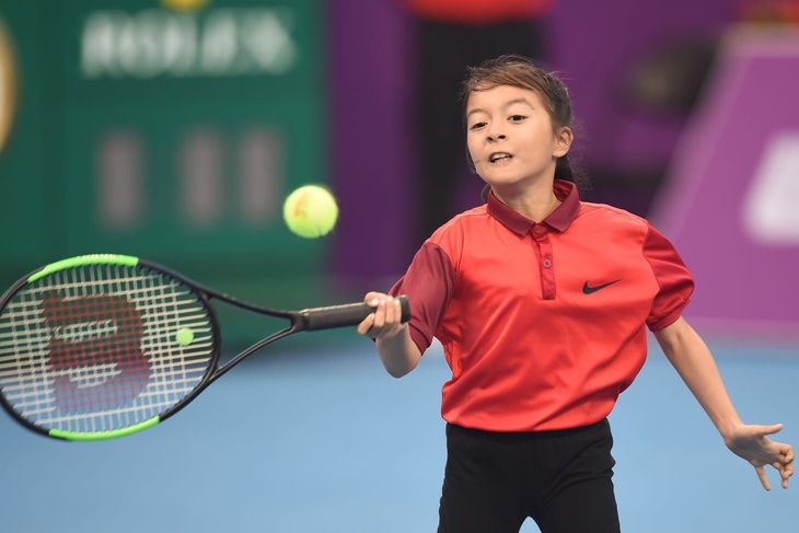 Hình ảnh Hind Almudahka khi tham dự Giải Qatar mở rộng năm 2018 - Ảnh: Qatar Tennis Federation Hình ảnh Hind Almudahka khi tham dự Giải Qatar mở rộng năm 2018 - Ảnh: Qatar Tennis Federation