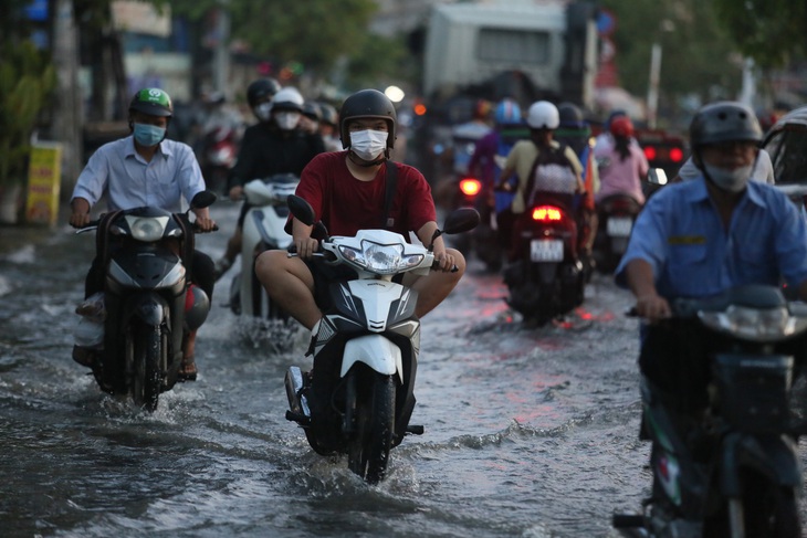 Hôm nay 28-11, thời tiết Nam Bộ ngày nắng, chiều tối có triều cường - Ảnh: PHƯƠNG QUYÊN