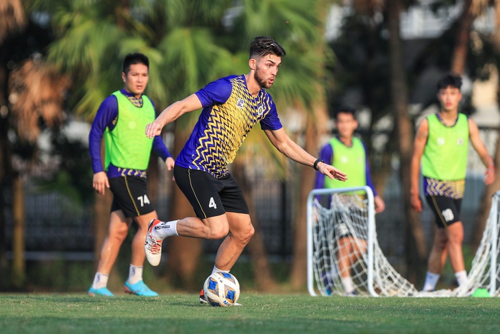 CLB Hà Nội chiêu mộ tuyển thủ U23 Úc - tiền vệ Brandon Wilson - Ảnh: Ha Noi Football Club