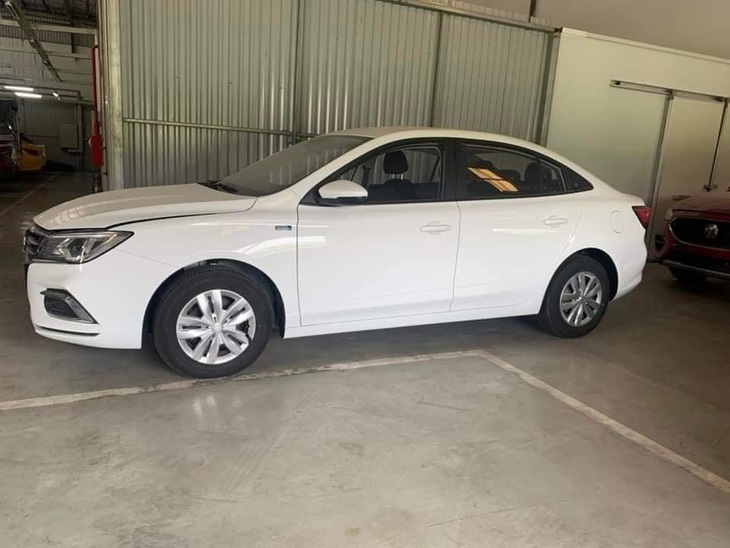 Tin tức giá xe: MG5 số sàn giá dự kiến từ 350 triệu, 'lấn sân' cả xe hạng A - Ảnh 4. Nhìn vào thiết kế la-zăng có thể dự đoán MG5 MT sẽ có 2 phiên bản - Ảnh: Facebook