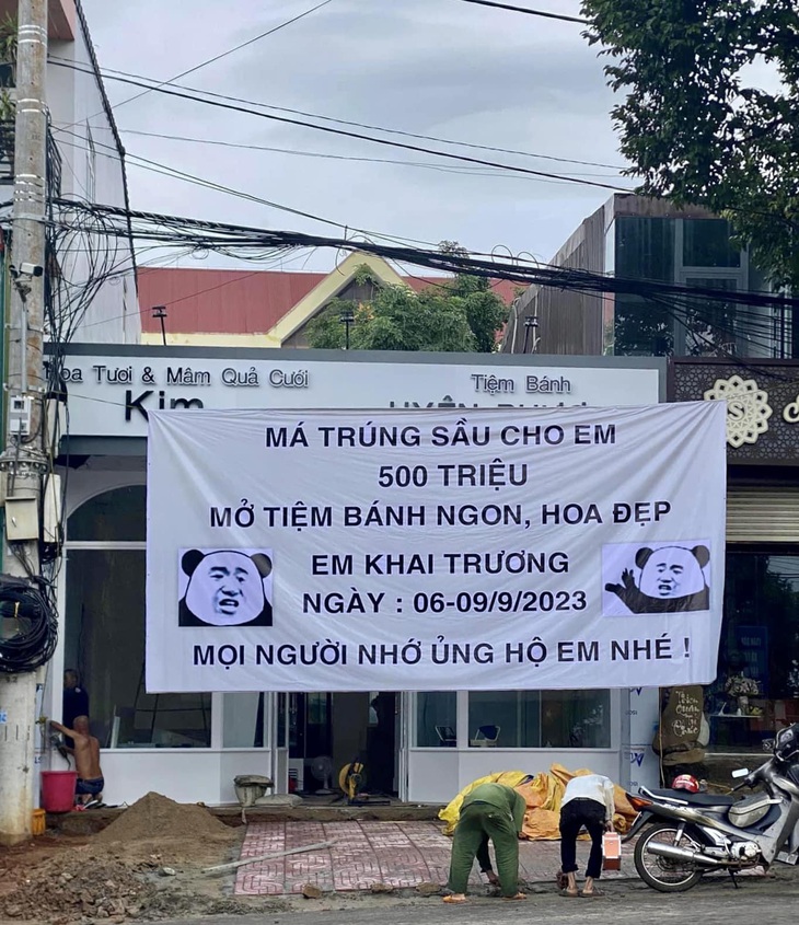 Chúc mừng em khởi nghiệp, chúc mừng má em trúng sầu riêng.