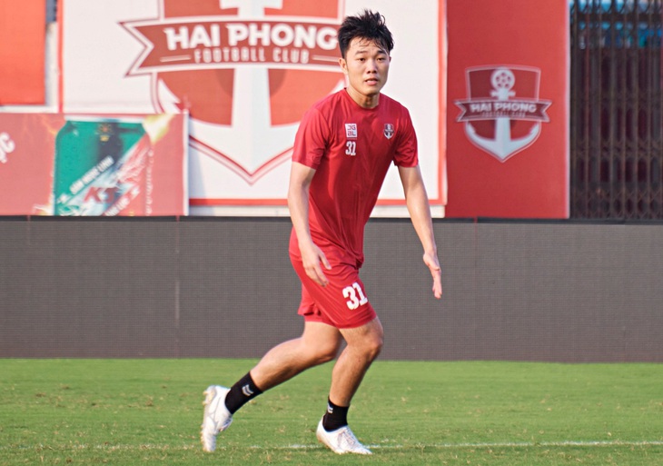 Xuân Trường chia tay CLB Hải Phòng sau vòng 11 V-League 2023-2024 - Ảnh: HAIPHONGFC