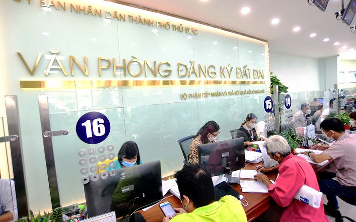 Có được cấp sổ đỏ đối với đất đang thuộc hành lang bảo vệ công trình công cộng? - Ảnh 1.