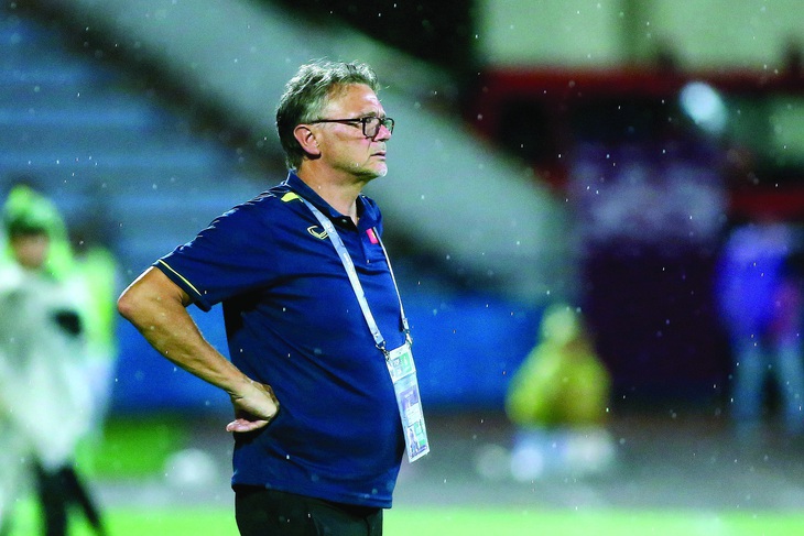 Chúng ta sẽ thấy hình ảnh nào của HLV Philippe Troussier tại Asian Cup sắp diễn ra? Ảnh: Hoàng Tùng