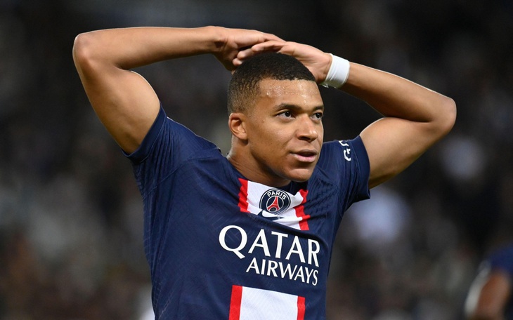 Mẹ Mbappe đòi 