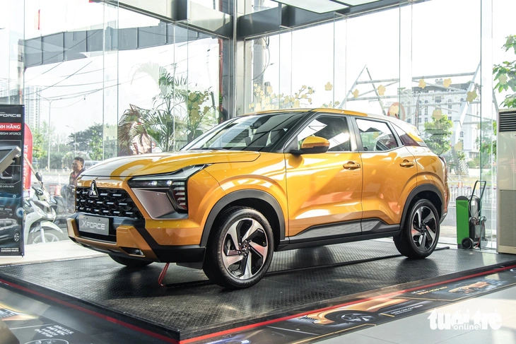 Mitsubishi Xforce không có trang bị cửa sổ trời, trong khi Kia Seltos (bản Premium) có trang bị này. Đây là một động thái có chủ đích - Ảnh: LÊ HOÀNG