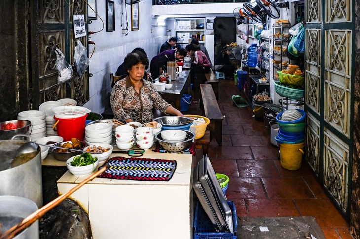 Quán phở được cho là nơi bắt nguồn thông tin khách 'bị đuổi khỏi quán vì ngồi xe lăn' - Ảnh: HỒNG QUANG