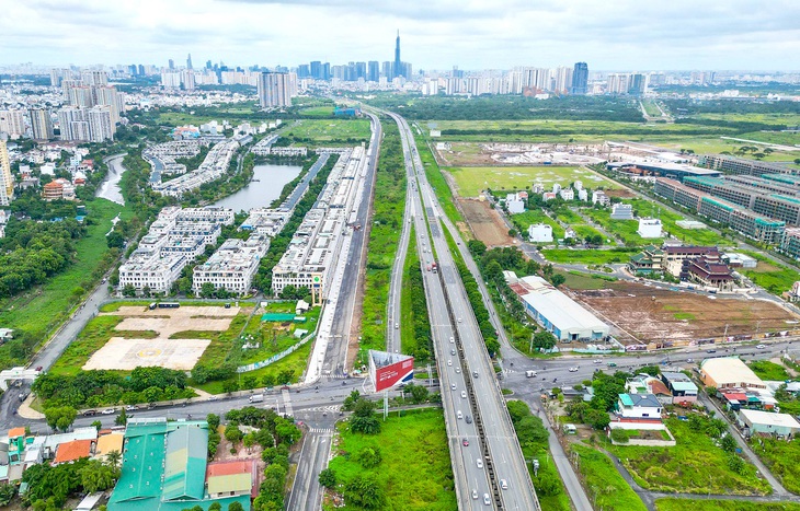 Đường song hành cao tốc TP.HCM - Long Thành - Dầu Giây vừa được khánh thành đưa vào lưu thông - Ảnh: QUANG ĐỊNH