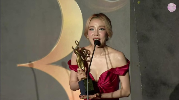 Sandara Park của 2NE1 thắng giải K-Pop Special Award