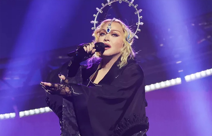 Madonna từng đáp trả chỉ trích của khán giả bằng câu nói: &quot;Nữ hoàng không bao giờ tới muộn&quot; - Ảnh: GETTY IMAGES