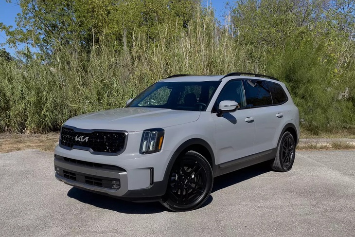 Kia Telluride có giá tính phí trước bạ lên tới 2,698 tỉ đồng - Ảnh: Cars