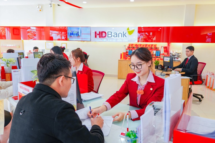 Gửi tiết kiệm ngay để trở thành tỉ phú đầu năm 2024 cùng HDBank - Ảnh: HDB