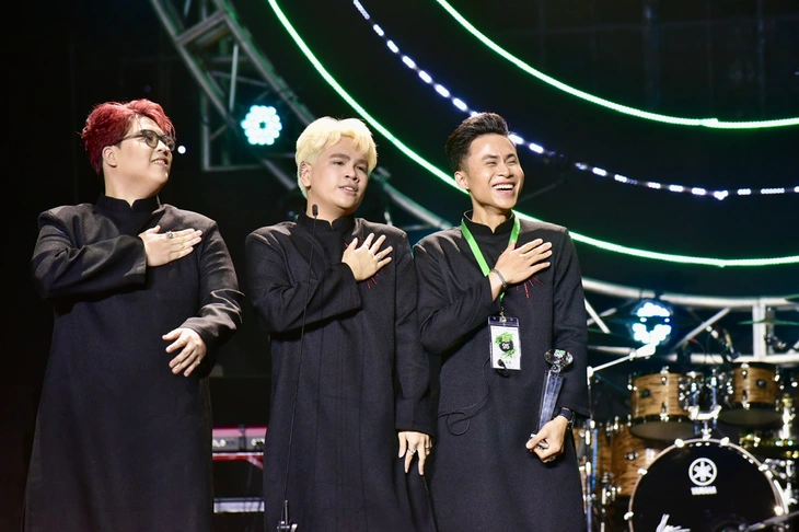 Hé lộ nhân vật đứng sau tiết mục biểu diễn bùng nổ của Phương Mỹ Chi tại Sing Asia - Ảnh 3. Hé lộ nhân vật đứng sau tiết mục biểu diễn bùng nổ của Phương Mỹ Chi tại Sing Asia - Ảnh 3.