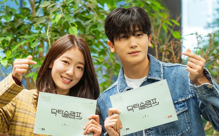 Doctor Slump là phim đánh dấu màn tái hợp của Park Shin Hye và Park Hyung Sik - Ảnh: Soompi