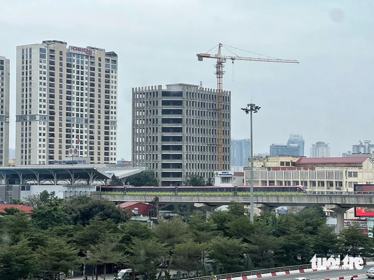 Chạy thử tuyến metro Nhổn - ga Hà Nội trong ngày 25-1 - Ảnh: PHẠM TUẤN