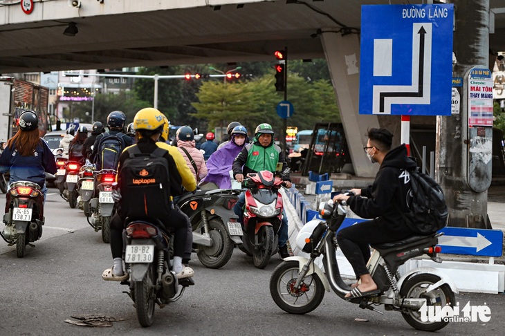 Giao thông ở Ngã Tư Sở, Hà Nội ra sao sau hơn 1 tuần phân luồng theo phương án mới?- Ảnh 3.