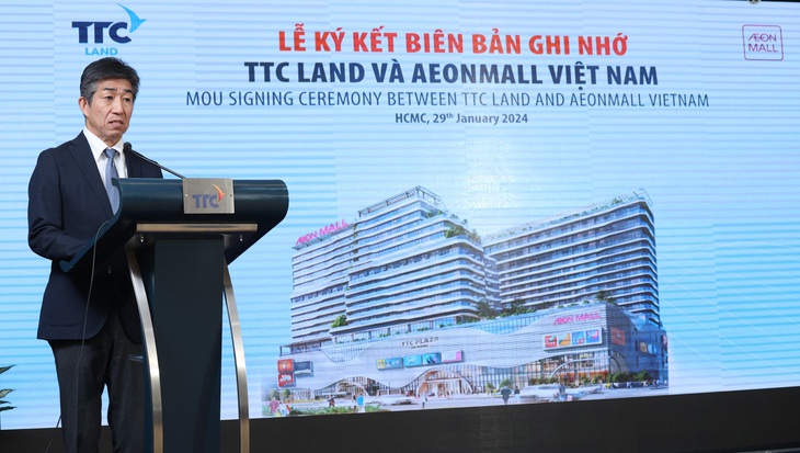 Ông Tetsuyuki Nakagawa, tổng giám đốc AeonMall Việt Nam, bày tỏ sự trân trọng về việc hợp tác của 2 bên - Ảnh: Đ.H