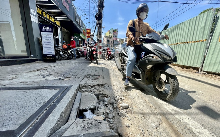 Bị ngưng hợp đồng dự án thoát nước Võ Văn Ngân, Anh Vinh kiện Ban dự án Thủ Đức