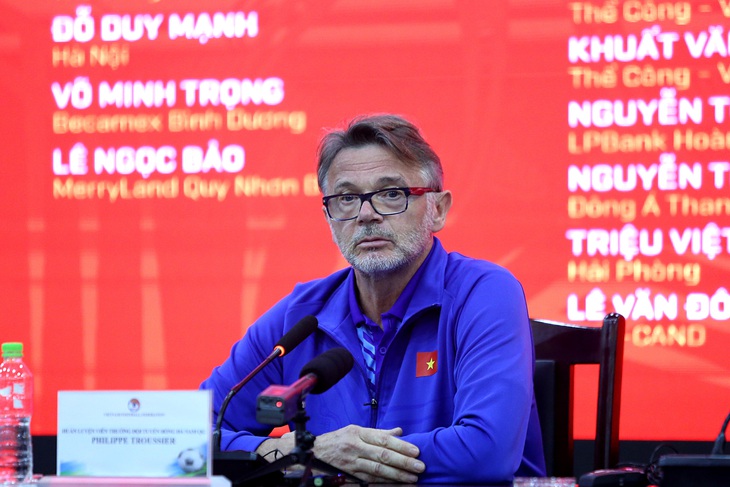 HLV Philippe Troussier cho biết ông đã chọn đội hình phù hợp nhất với tình hình hiện tại của đội tuyển Việt Nam - Ảnh: HOÀNG TÙNG