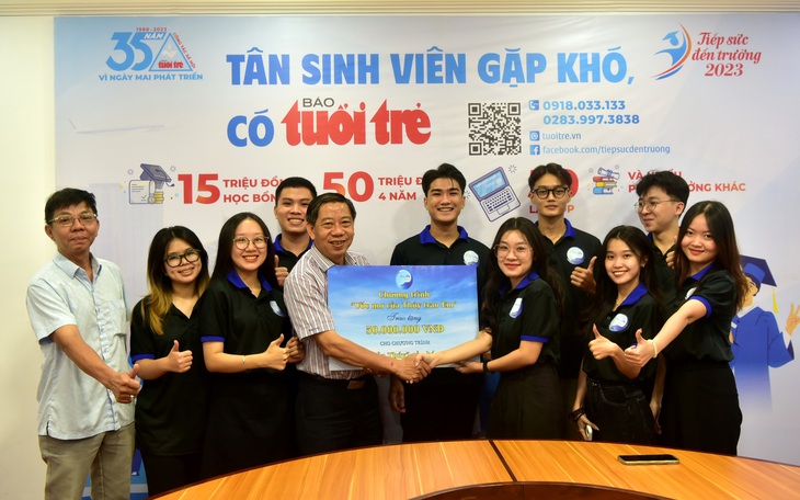 Sinh viên Đại học Văn hóa TP.HCM gây quỹ 50 triệu đồng cho chương trình Ước mơ của Thúy