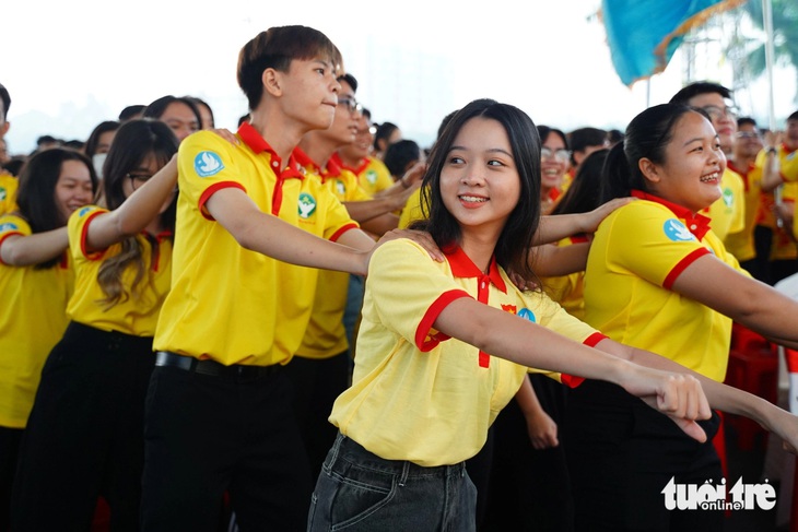 Các chiến sĩ chiến dịch Xuân tình nguyện 2024 tại lễ ra quân sáng nay - Ảnh: CÔNG TRIỆU