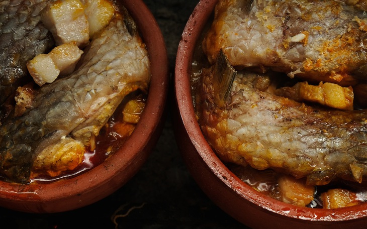 Tết nhớ mùa bắt cá đồng - Ảnh 4.