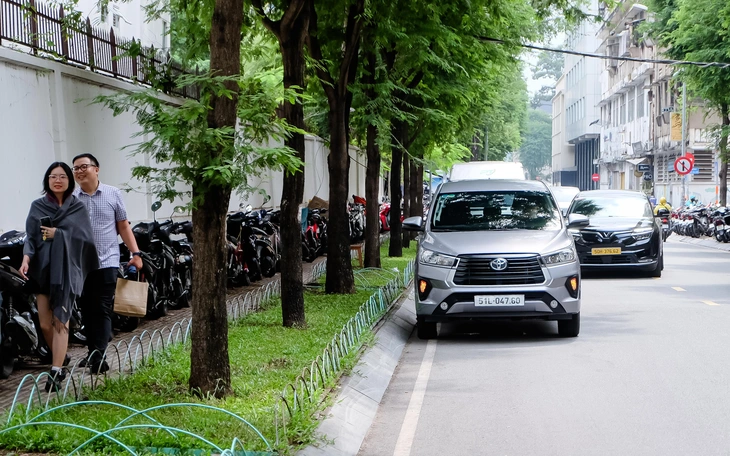 TP.HCM thu hồi hơn 3.500m2 đất từng làm bãi taxi gần sân bay Tân Sơn Nhất - Ảnh 2.