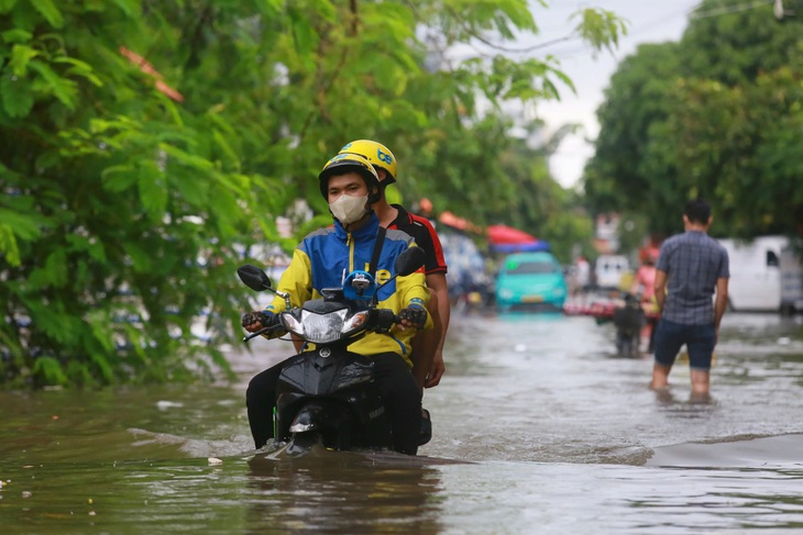 Thời tiết hôm nay 17-10: Chiều tối nhiều nơi mưa to đến rất to - Ảnh 1.