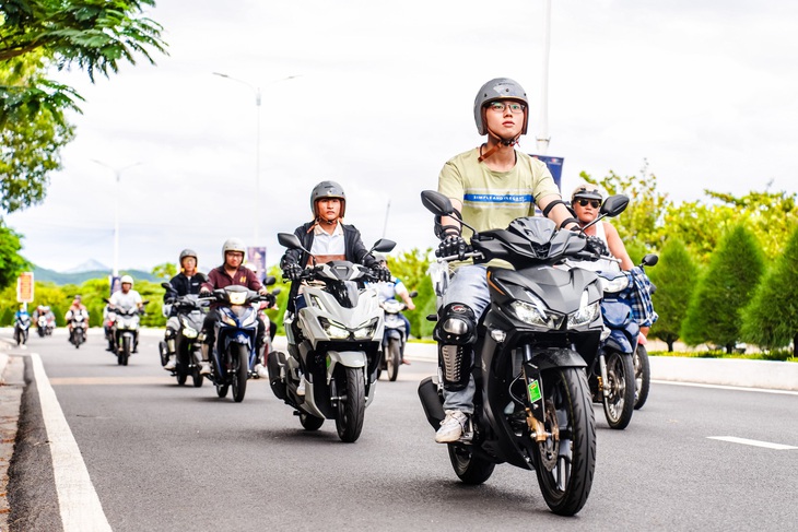 Cứ mỗi phút, người Việt mua thêm hơn 5 xe máy - Ảnh 1.