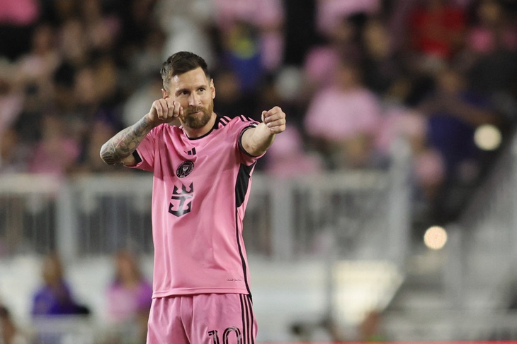 Messi ghi hat-trick thứ 58, giúp Inter Miami lập kỷ lục ở MLS - Ảnh 1.