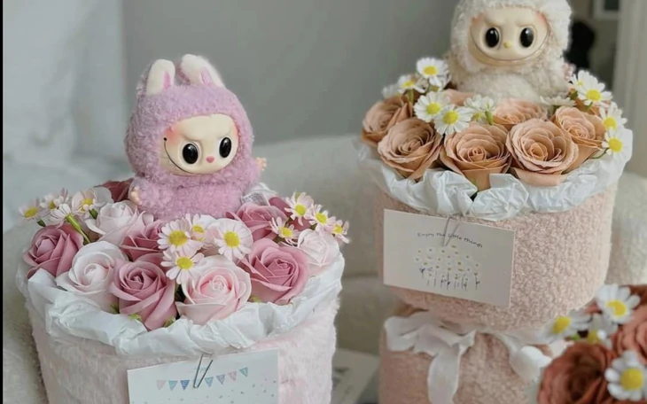 Quà 20-10 thiết thực lên ngôi, cửa hàng hoa giảm một nửa lượng nhập - Ảnh 8.