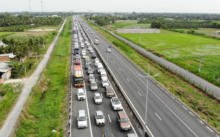 Làm tuyến cao tốc TP.HCM - Trung Lương - Mỹ Thuận mở rộng 8 làn xe bằng hình thức PPP - Ảnh 2.