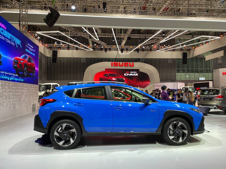 Subaru Crosstrek 2024 ra mắt Việt Nam: To ngang Corolla Cross giá ngang Hyundai Santa Fe - Ảnh 2.