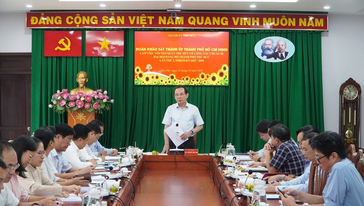 Bí thư Thành ủy TP.HCM: Xây dựng văn kiện đại hội phải “gói” được ý Đảng, lòng dân - Ảnh 1.