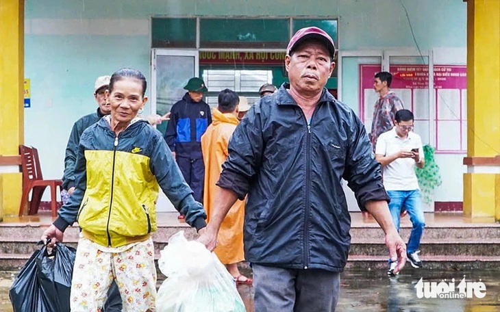 Tin tức sáng 24-10: Bão Trami sẽ đi vào Biển Đông với sức gió mạnh nhất cấp 9, giật cấp 11 - Ảnh 1.