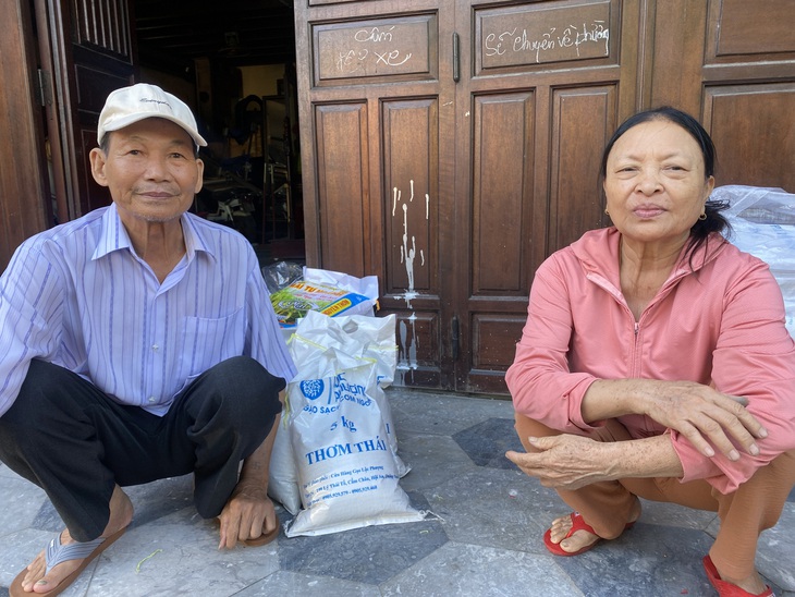 Cháu gái bị tài xế say rượu tông trên đường đi học thêm về, ông bà tặng lại 150 triệu làm từ thiện - Ảnh 3.