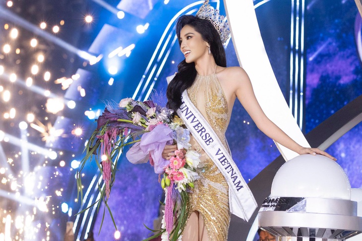 Phản hồi chi tiết kỳ lạ trên thư mời Miss Universe gửi Kỳ Duyên - Ảnh 2.