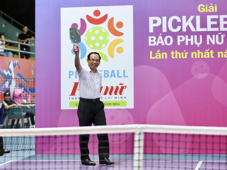 Bí thư Thành ủy TP.HCM dự khán Giải Pickleball tôn vinh gia đình và phụ nữ - Ảnh 1.