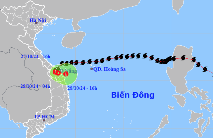 Bão Trà Mi suy yếu thành áp thấp nhiệt đới, miền Trung tiếp tục mưa lớn - Ảnh 1.