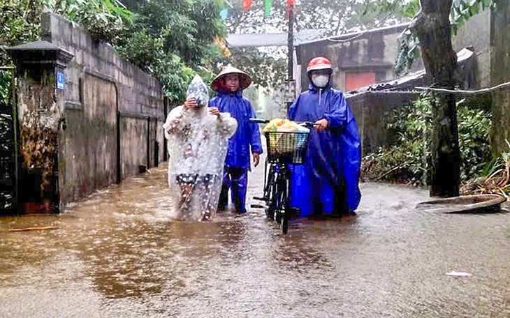 Tìm được thi thể thanh niên Quảng Bình lội vào vùng ngập giúp dân tránh lụt - Ảnh 3.