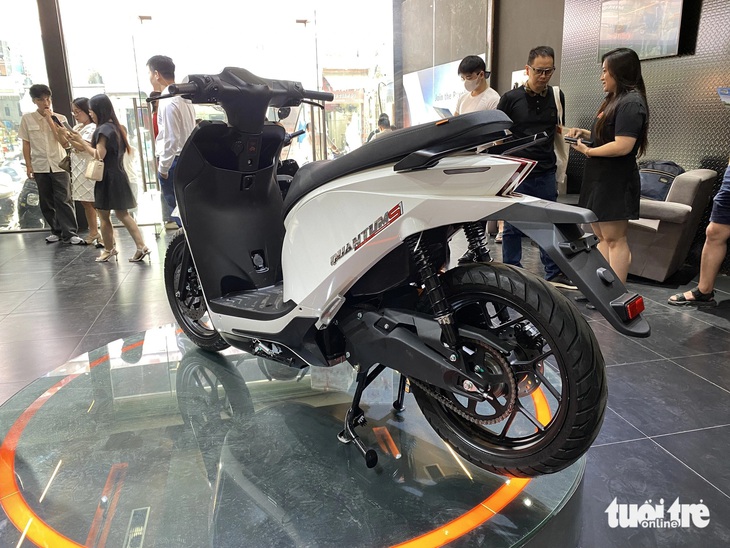 Dat Bike ra mắt 3 xe máy điện mới: Giá từ 35-51 triệu đồng, chạy tối đa 285km/sạc - Ảnh 3.