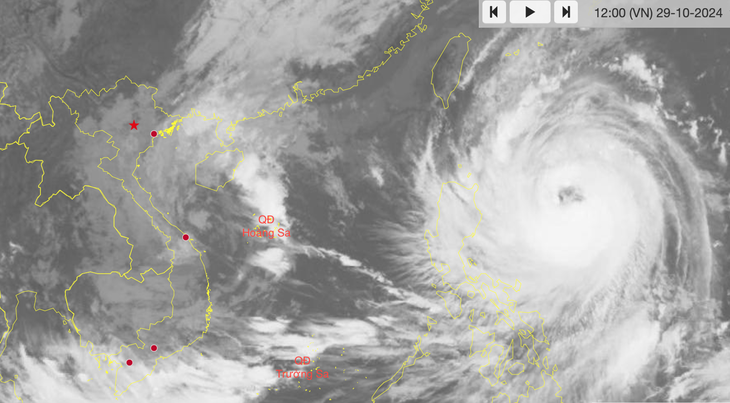Diễn biến mới nhất bão Kong-rey ở ngoài khơi Phillippines - Ảnh 1.