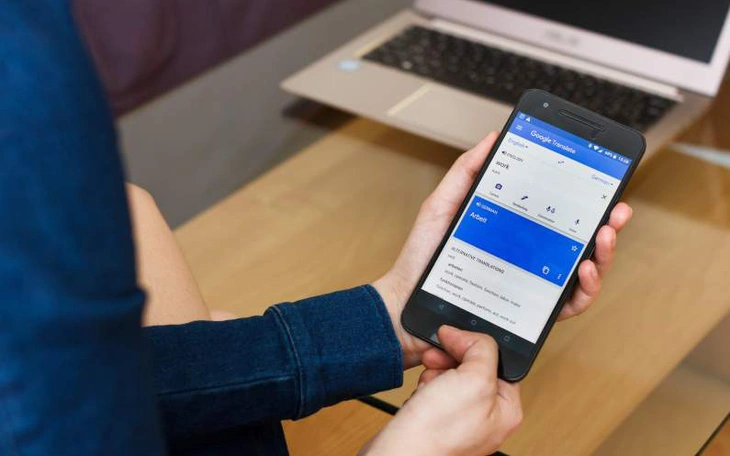 Google Translate ‘phiên dịch’ qua tai nghe lên iOS, nghe là hiểu - Ảnh 2.